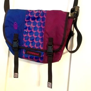 *LIKE NEW* Timbuk2 Messenger 2013 - Small Purple